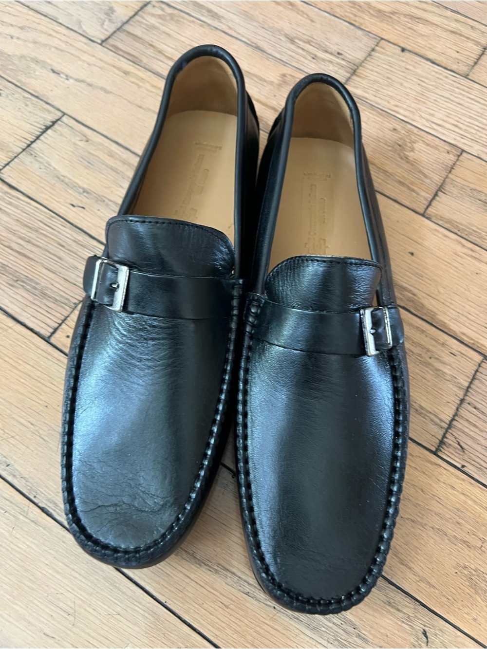 Men's Black Leather Buckle Loafers moccasin.